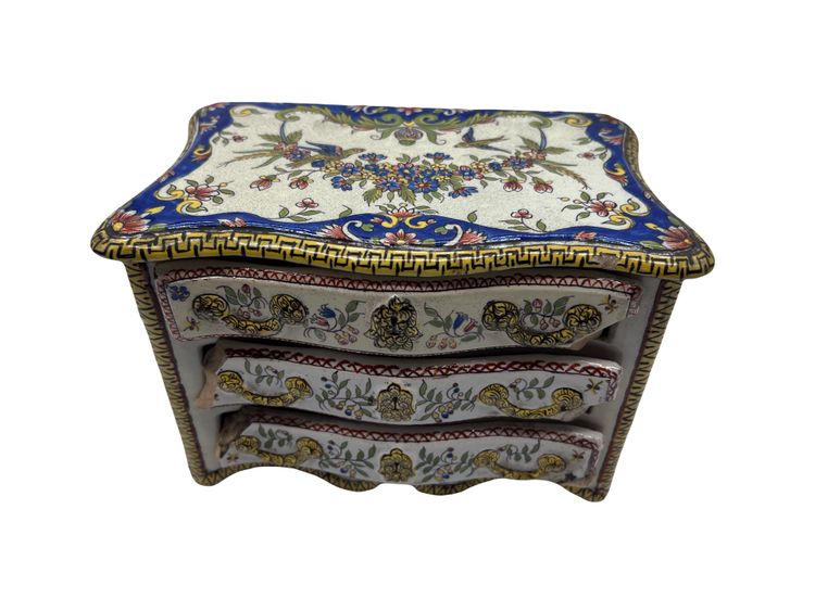 Miniatur-Steingutkommode von Desvres-Fourmaintraux, um 1900