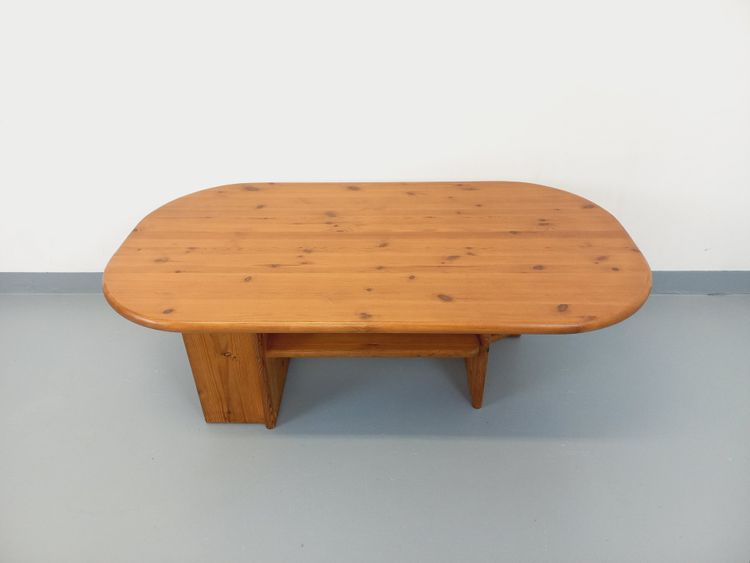 Vintage rectangular oval modernist coffee table in solid pine from the 1970s
