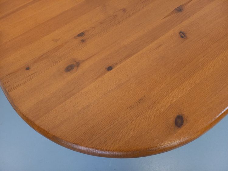 Vintage rectangular oval modernist coffee table in solid pine from the 1970s