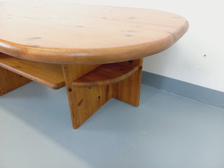 Vintage rectangular oval modernist coffee table in solid pine from the 1970s