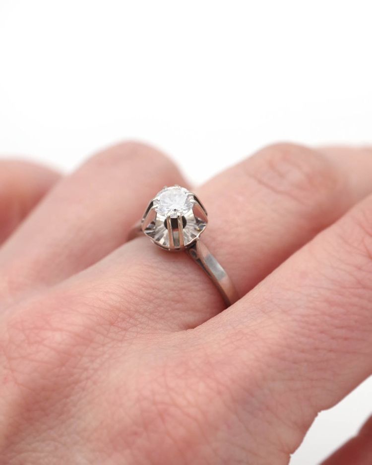 Bague solitaire en or blanc 18 carats, diamant de 0,50 ct, style rétro.