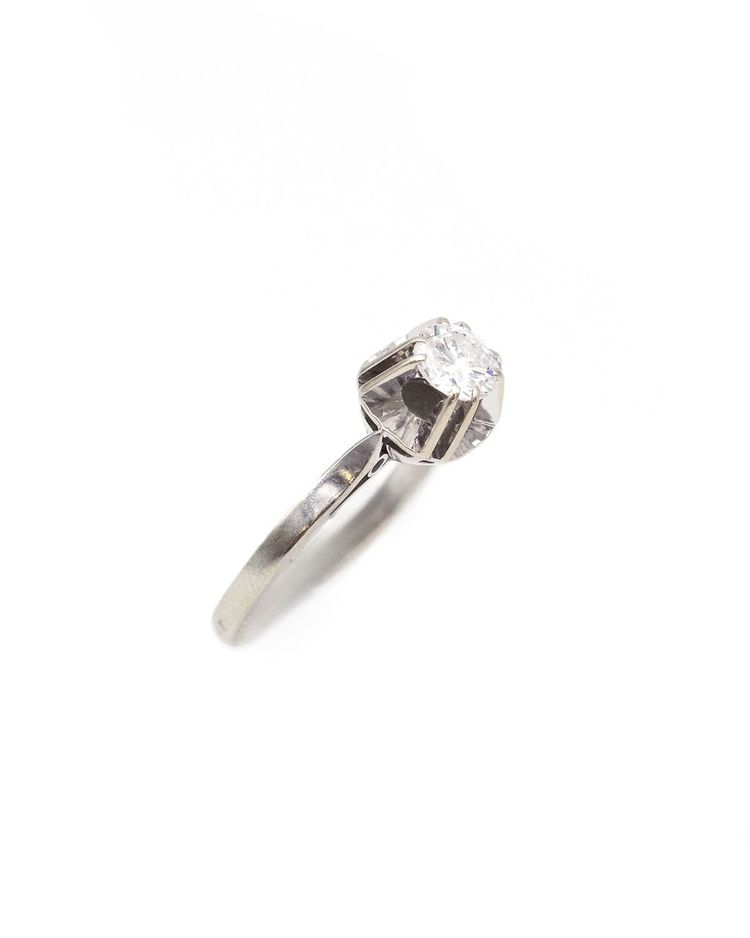 Bague solitaire en or blanc 18 carats, diamant de 0,50 ct, style rétro.