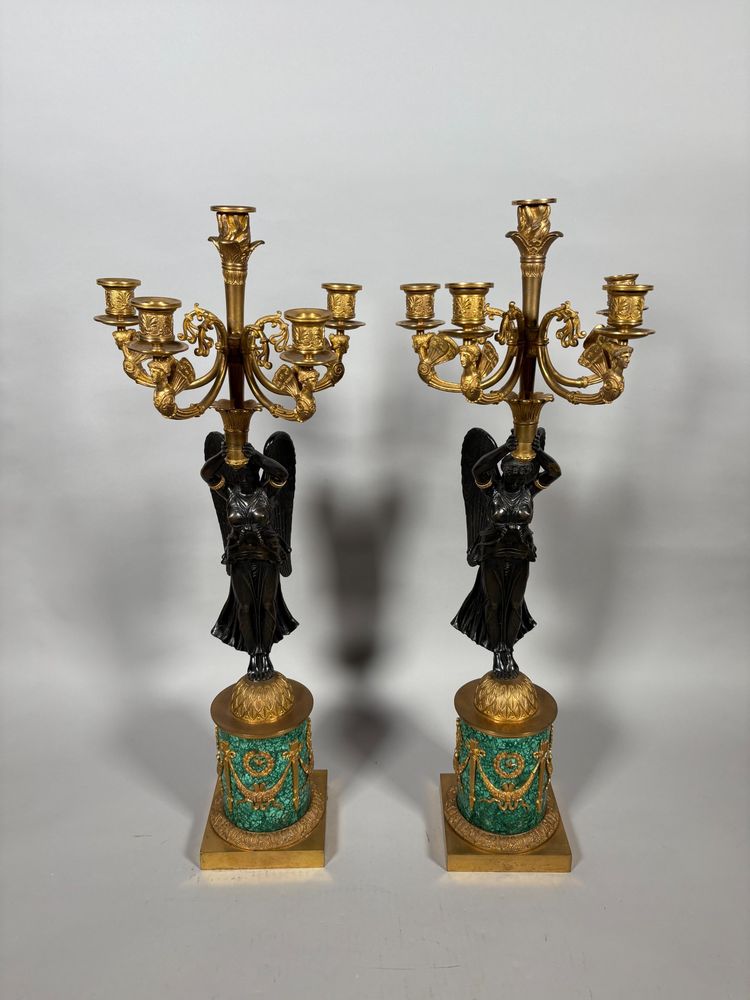 Paire de candélabres aux Victoires ailées Attribués à Pierre-Philippe Thomire (1751-1843) 
