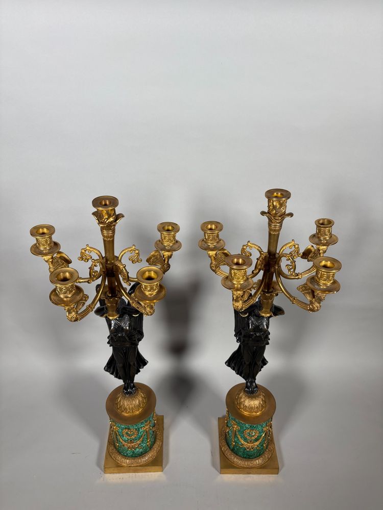 Paire de candélabres aux Victoires ailées Attribués à Pierre-Philippe Thomire (1751-1843) 