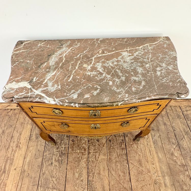 Petite commode sauteuse d'époque Transition