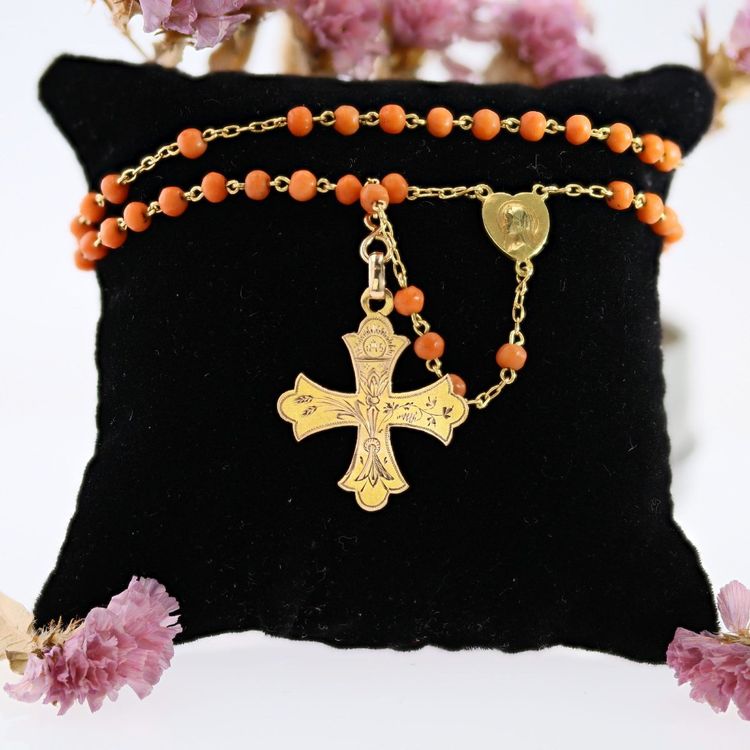 Chapelet or rose et corail