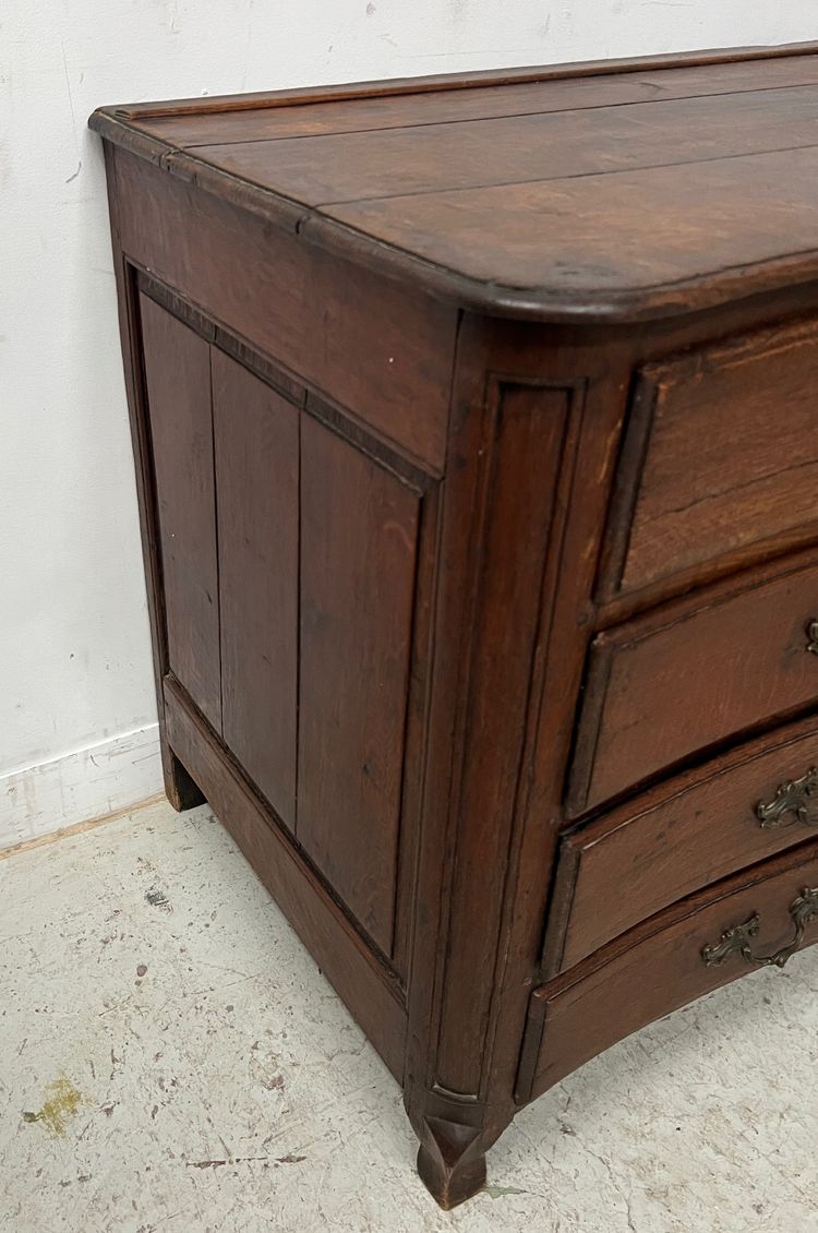 Kommode im Stil Louis XV aus massiver Eiche, 18. Jahrhundert