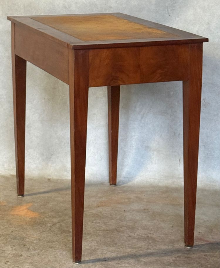 One-drawer table
