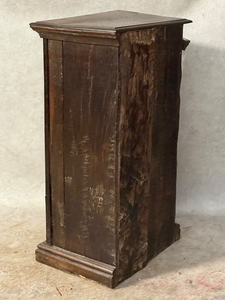 One-door sideboard