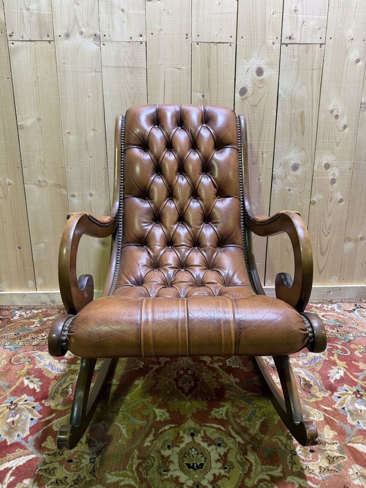 Fauteuil Rocking-chair Chesterfield en cuir havane