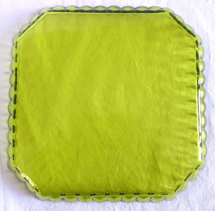 Saint Louis - pair of Mousse green crystal trays (charteuse green)