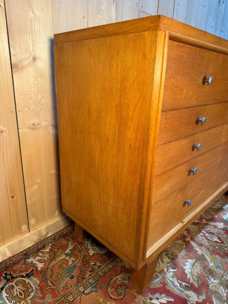 Commode vintage 1950 en chêne massif à pieds compas
