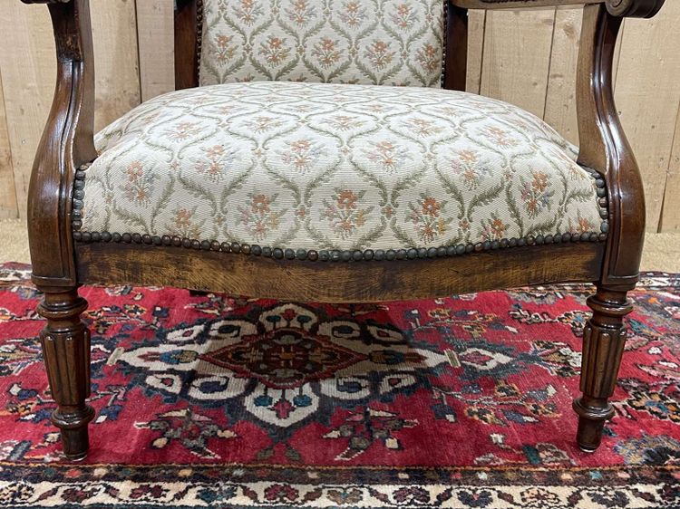 Fauteuil Voltaire XIXème en noyer