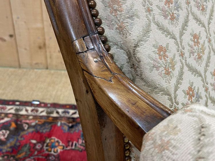 Fauteuil Voltaire XIXème en noyer