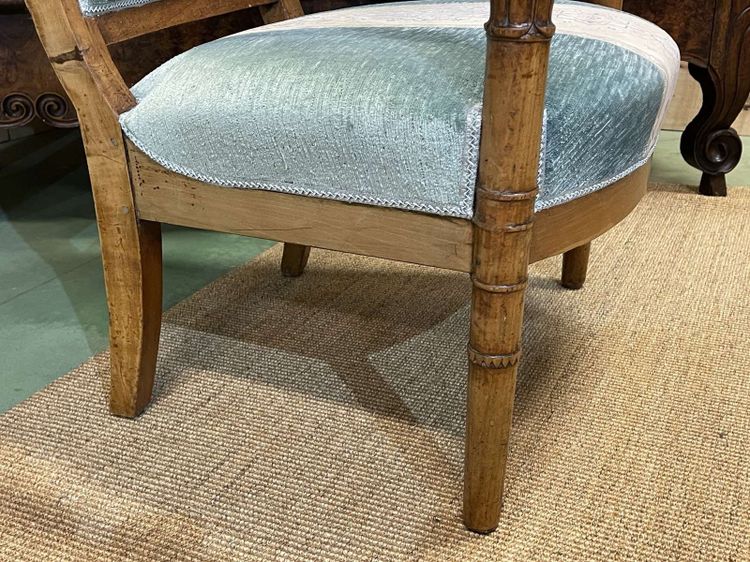 Fauteuil d'époque Restauration en merisier XIXème