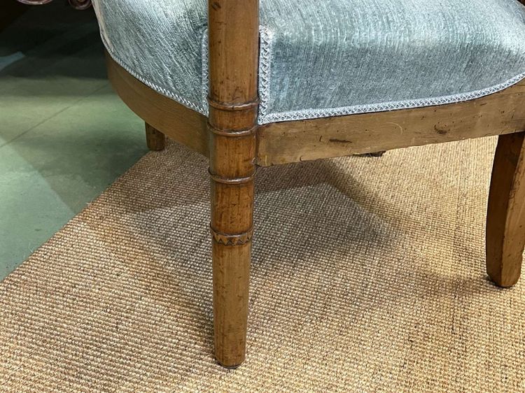 Fauteuil d'époque Restauration en merisier XIXème