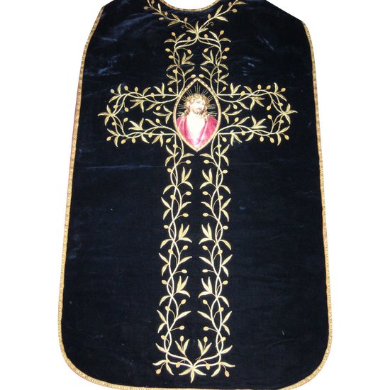 Chasuble en velours et broderie or époque XIXe siècle