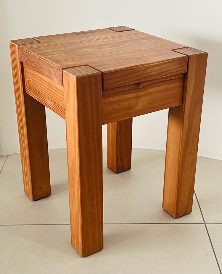 Paar brasilianische Hocker aus exotischem Holz