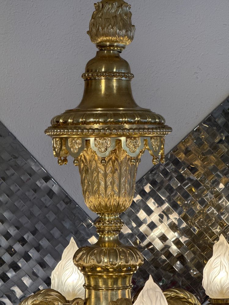 Monumental Lustre en bronze ciselé doré XIXe Époque Napoléon III Style Empire