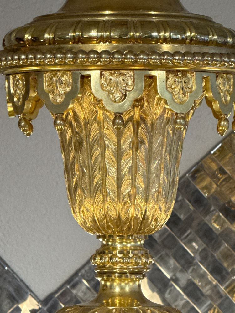 Monumental Lustre en bronze ciselé doré XIXe Époque Napoléon III Style Empire