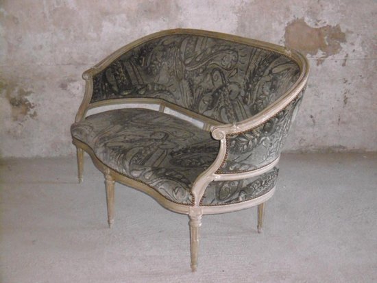 Louis XVI period basket sofa