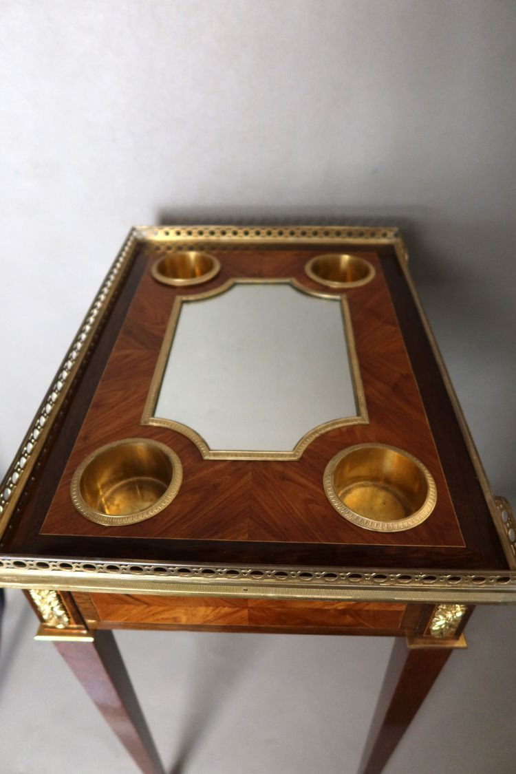 Boin-Taburet coffee table and silverware