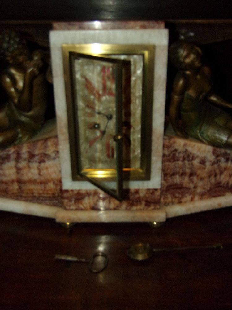 Grande Pendule Et Cassolettes En Marbre, époque Début 20ème, Art Déco.