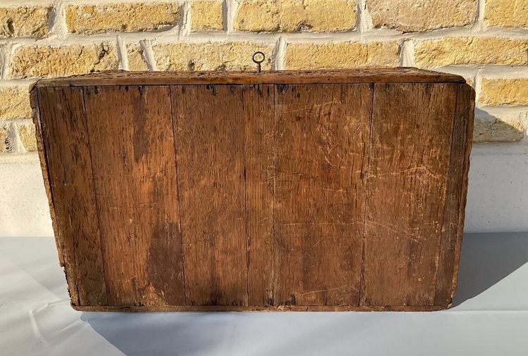 Scatola di legno di Santa Lucia del XIX secolo