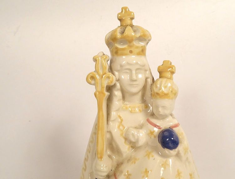 Earthenware statuette HB Quimper Jeanne Levêque ND Délivrance Basilique Quintin