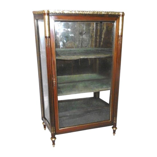 Louis XVI period display case with curved sides