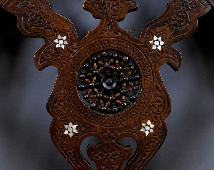 Syrian walnut armchair - Late 19th century