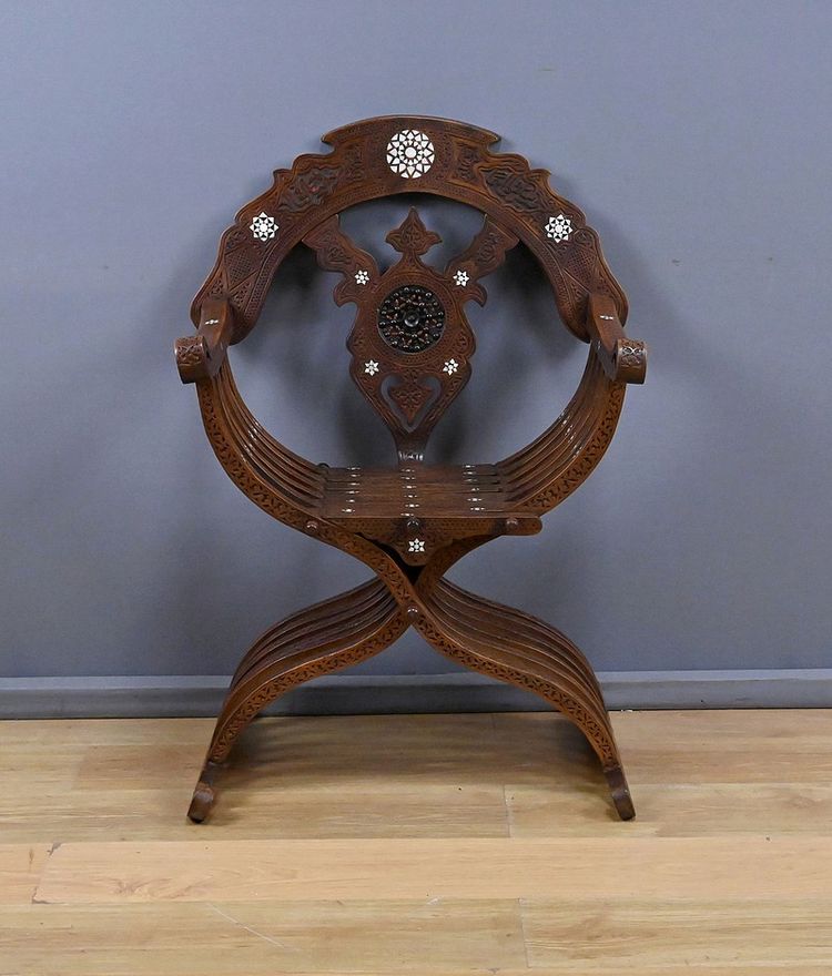 Syrian walnut armchair - Late 19th century