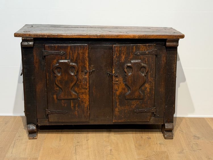 Armoire espagnole ancienne