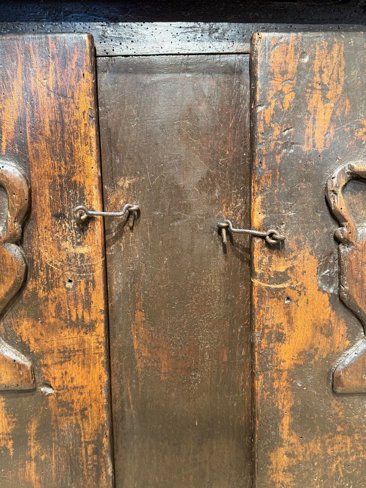 Armoire espagnole ancienne