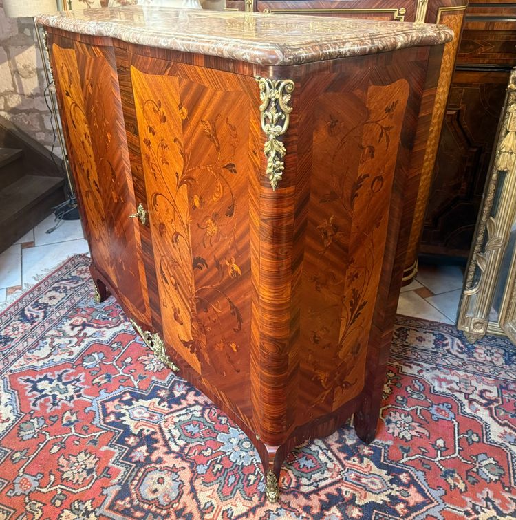 BUFFET A HAUTEUR D'APPUI DE STYLE LOUS XV