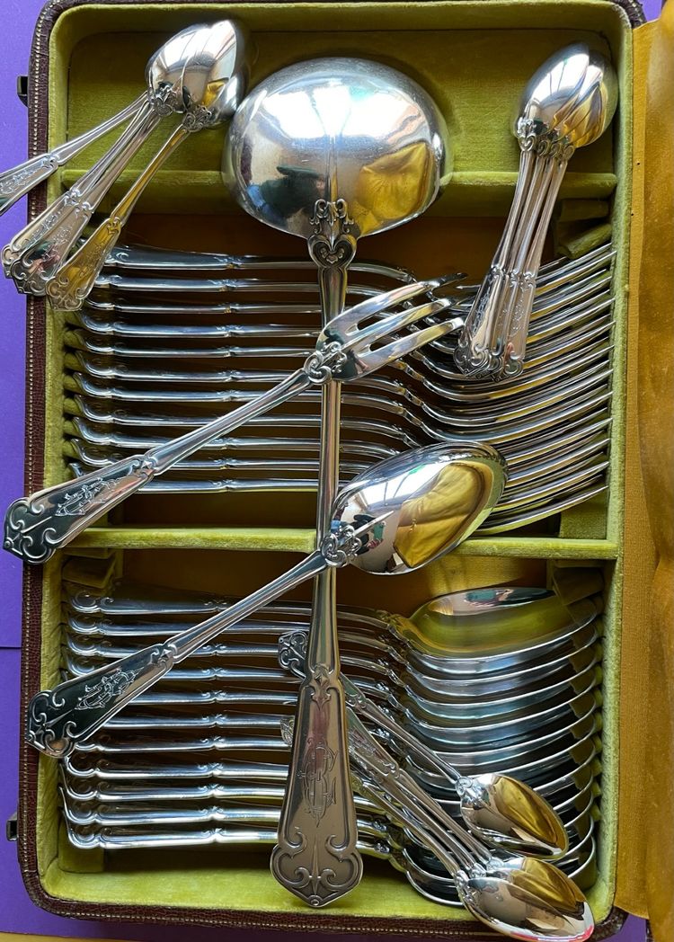 49-piece household set.