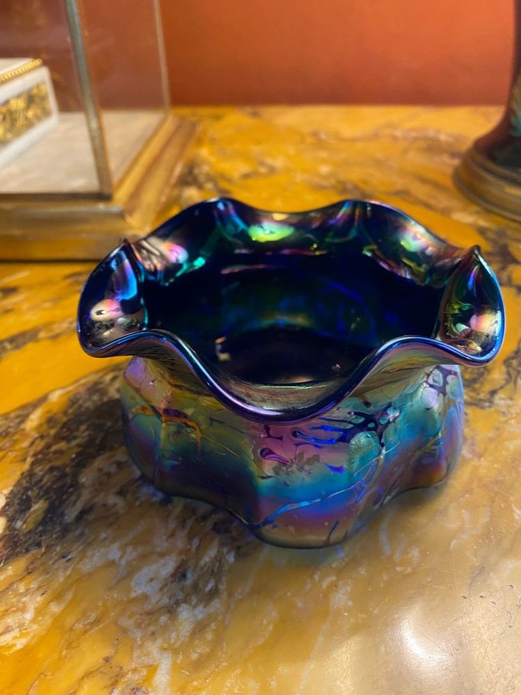 Belle Coupe Art Nouveau En Verre Irisé Probablement Loetz