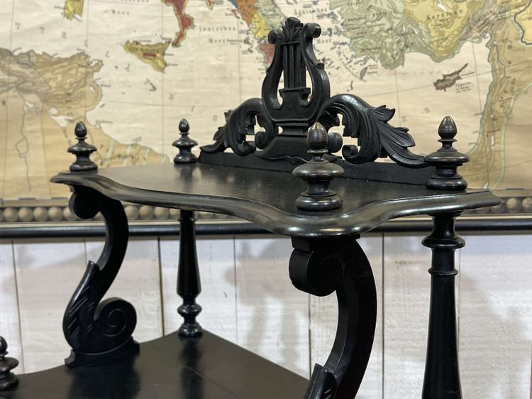 Notenschrank Napoleon III Ende des 19. Jahrhunderts aus geschwärztem Holz