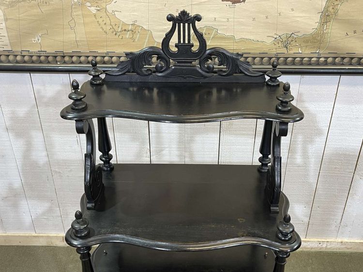 Notenschrank Napoleon III Ende des 19. Jahrhunderts aus geschwärztem Holz