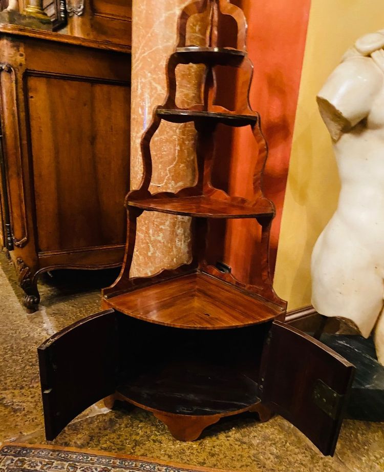 Openwork marquetry corner wall sconce from the 18th century