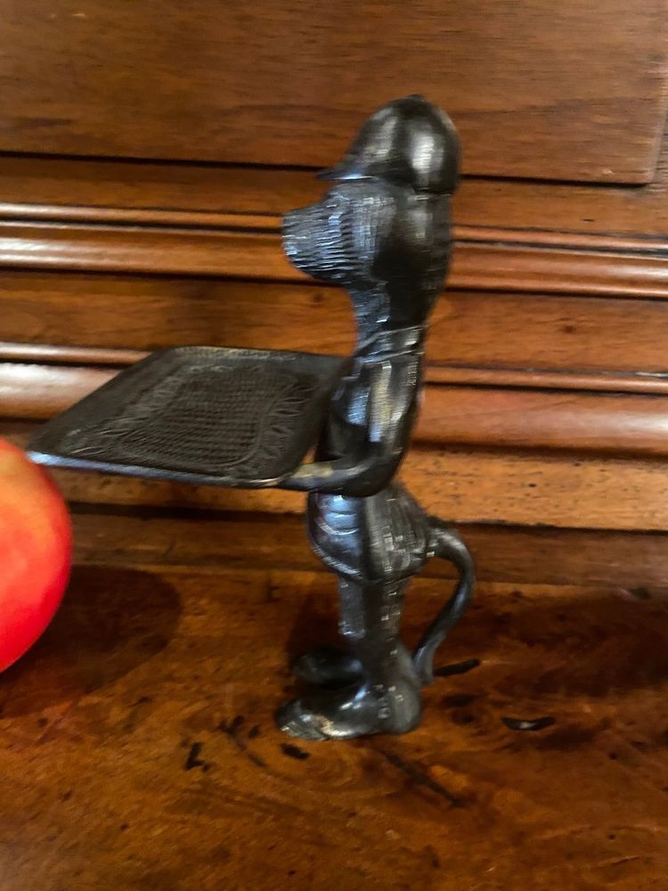 Kartenhalter für Jagdhunde aus Bronze