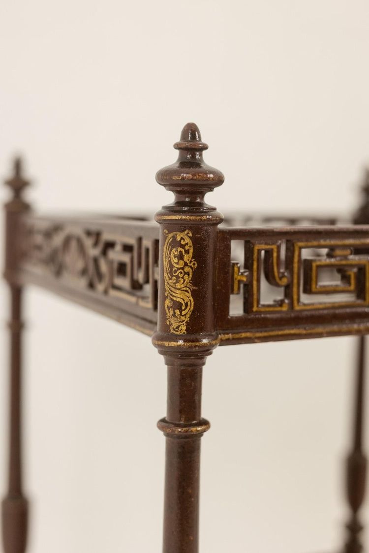 Small side table decorated with Japanese-style lacquer. Napoleon III period. LS6741109