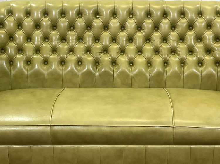 3-seater Chesterfield sofa in olive green leather