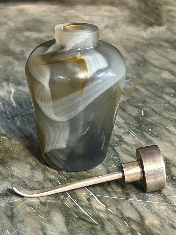 Tabacchiera cinese in agata della fine del XIX secolo o dell'inizio del XX secolo - Snuff bottle - Cina