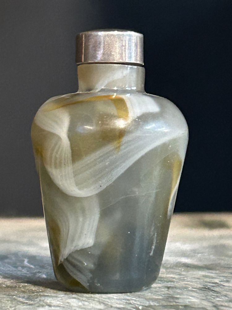 Tabacchiera cinese in agata della fine del XIX secolo o dell'inizio del XX secolo - Snuff bottle - Cina