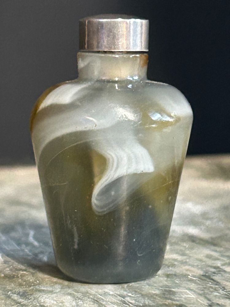 Tabacchiera cinese in agata della fine del XIX secolo o dell'inizio del XX secolo - Snuff bottle - Cina