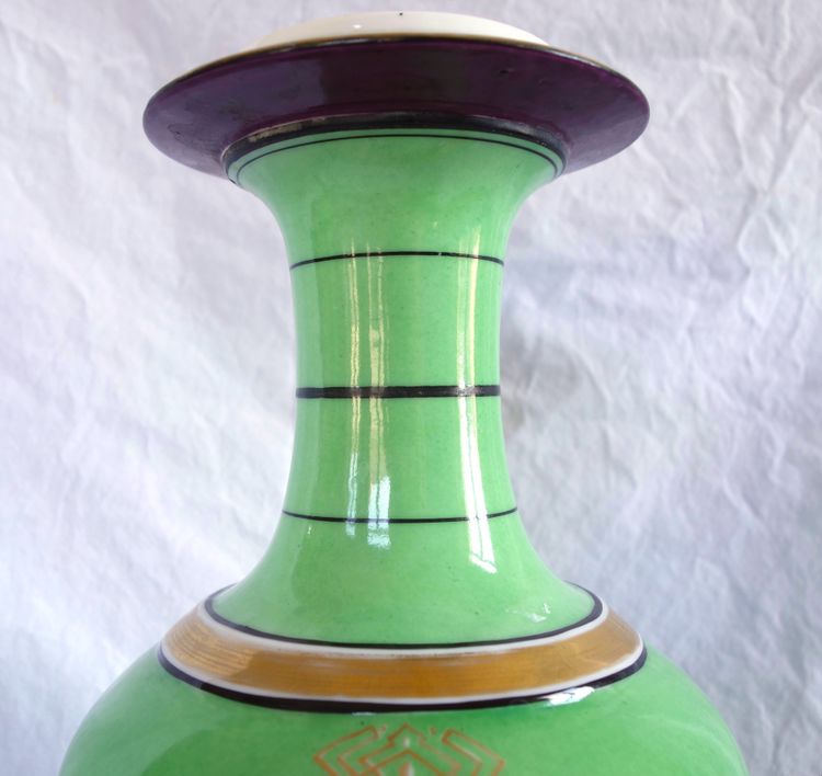 Paire d’importants vases d’ornement en porcelaine de Paris d’époque Napoleon III