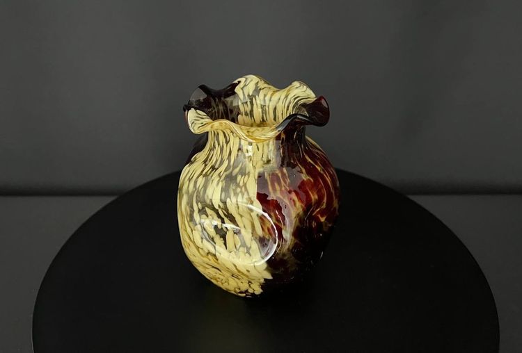 Vase in amber-brown cream blown glass