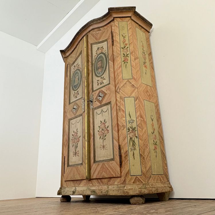Petite armoire Alsacienne polychrome fin XVIIIe