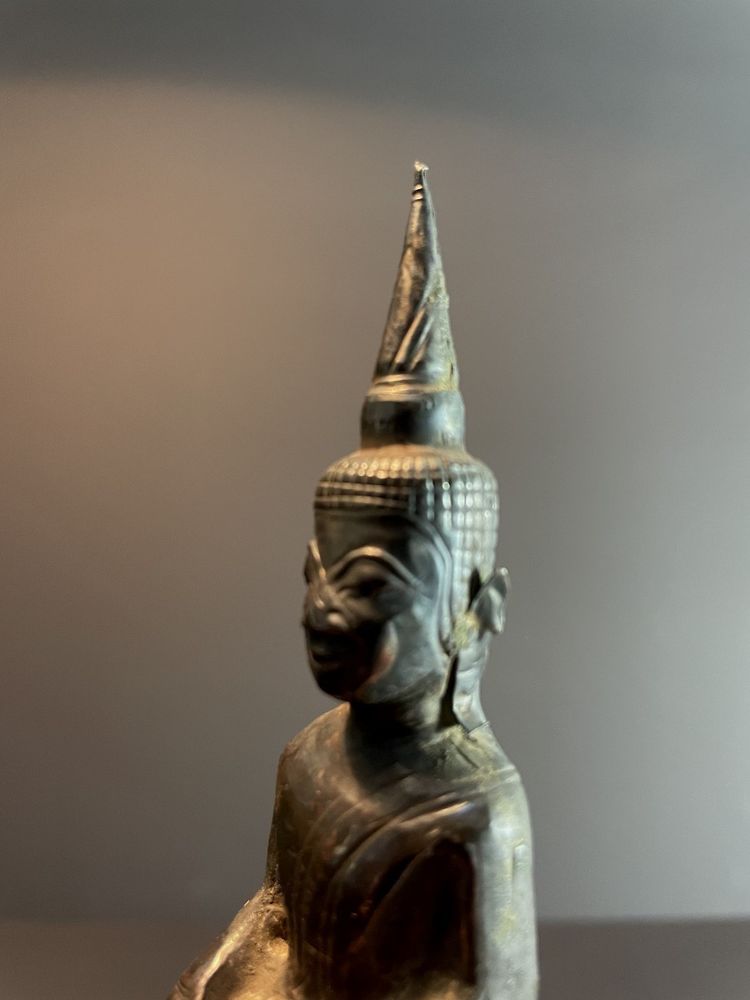Laos, Sakyamuni Buddha statue, finely carved with a pointed "usnisa".